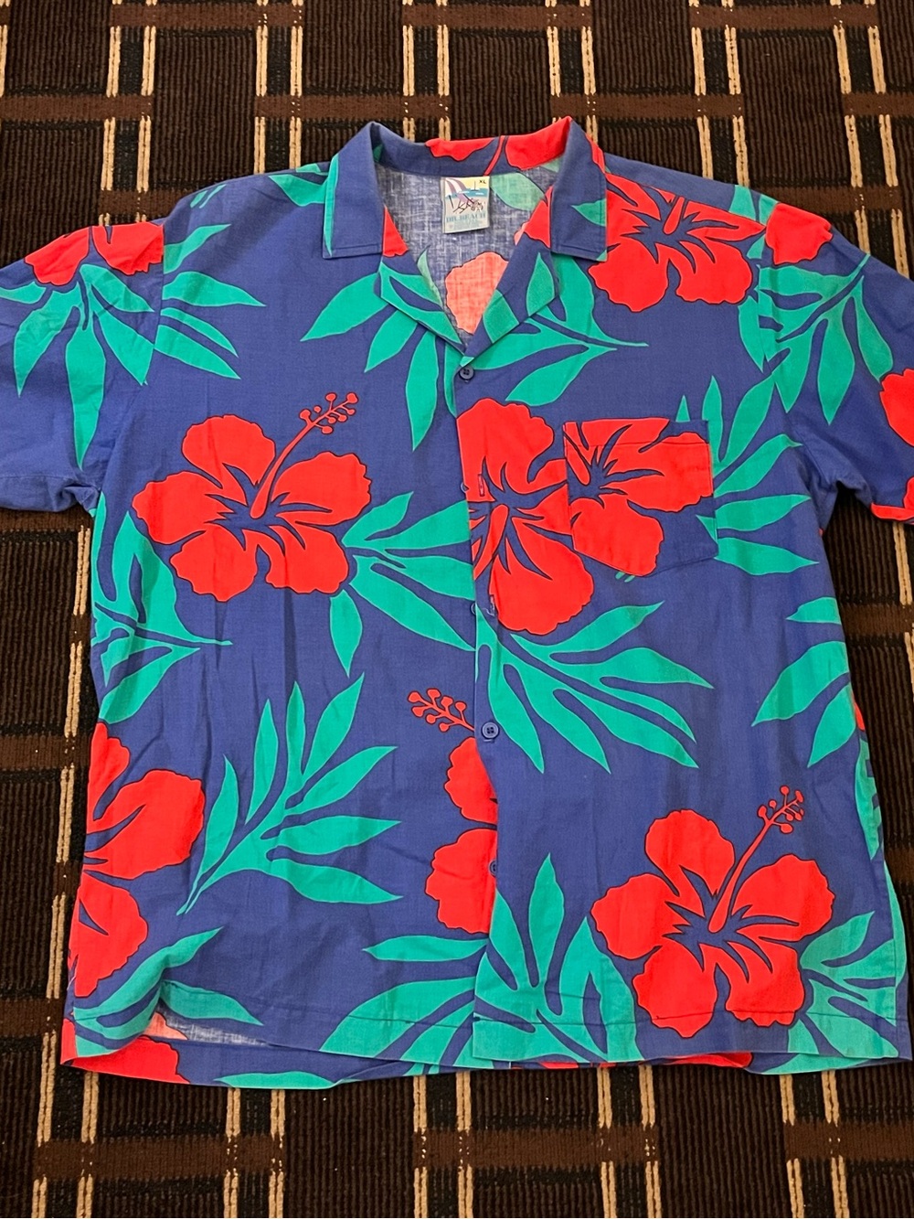 Vintage 80’s Mr Beach Hawaiian Tshirt xl Navy Blue Red Flowers Button Down